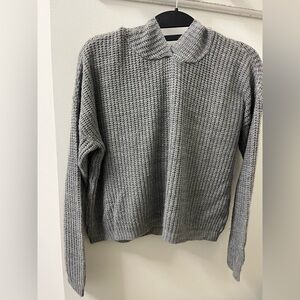 Cropped Cozy Gray Hoodie Sweater - Size Small-Medium